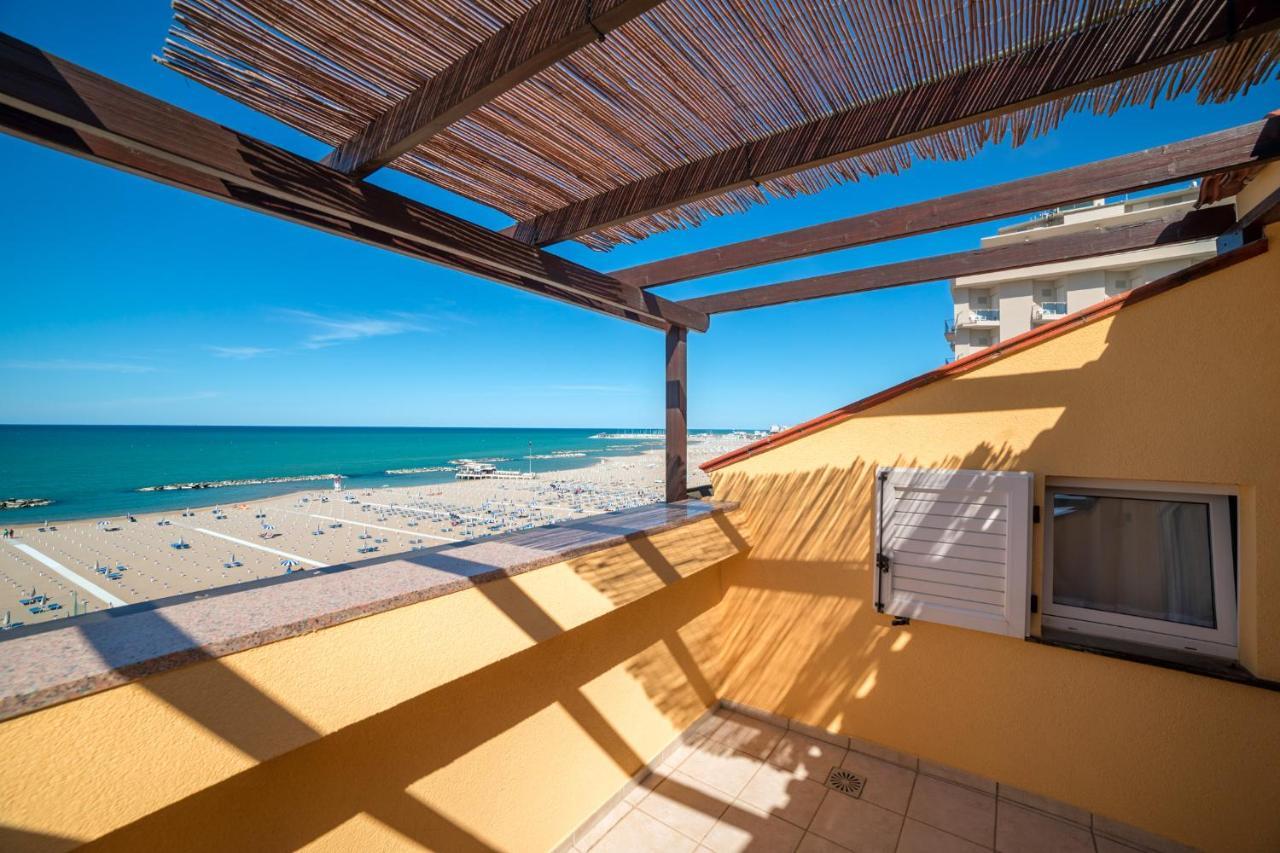 Rex Residence Hotel Cattolica Extérieur photo