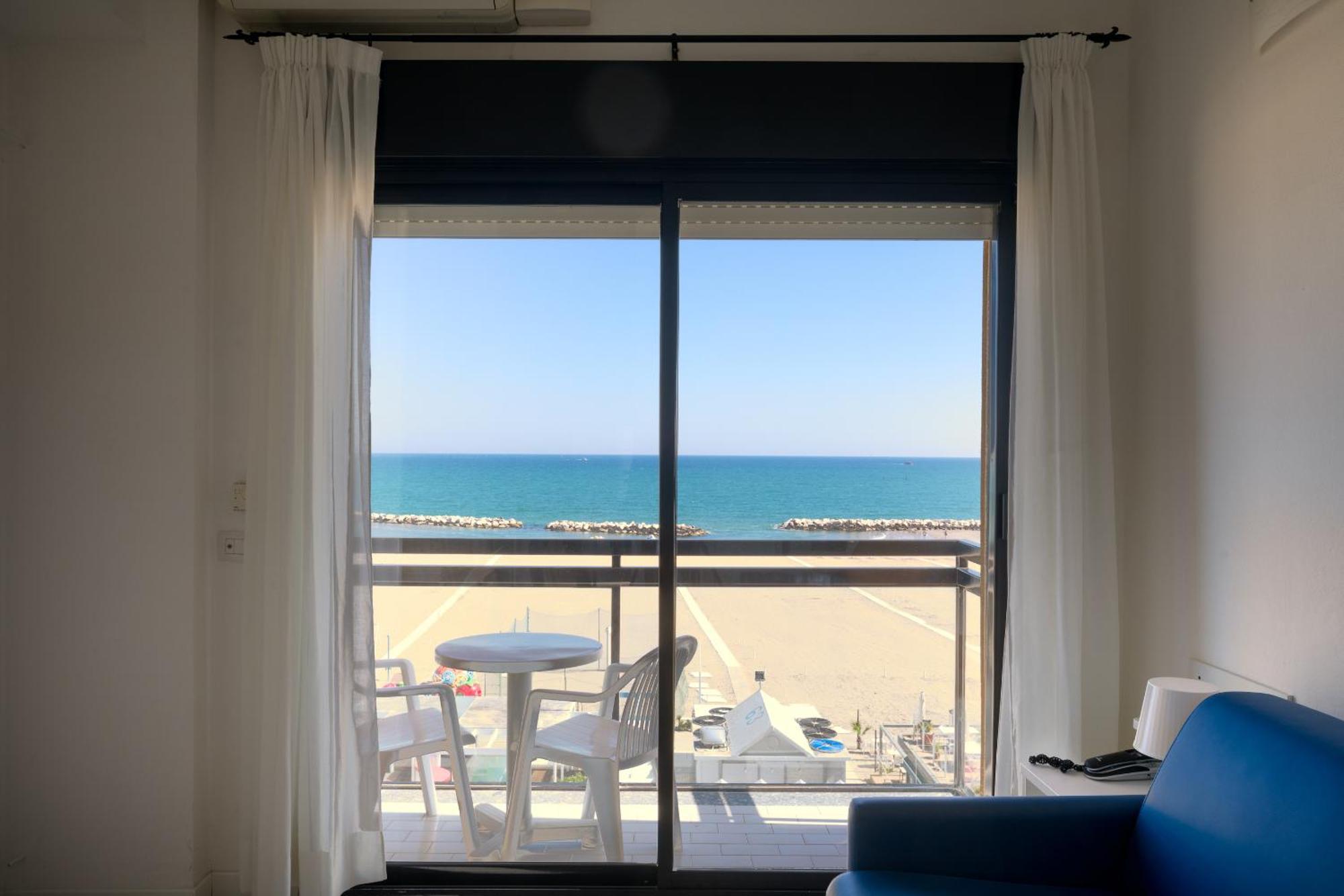 Rex Residence Hotel Cattolica Extérieur photo
